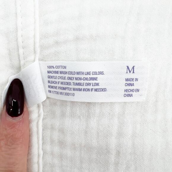 Stars Above White Short Sleeve Button Down Top M - Picture 5 of 5